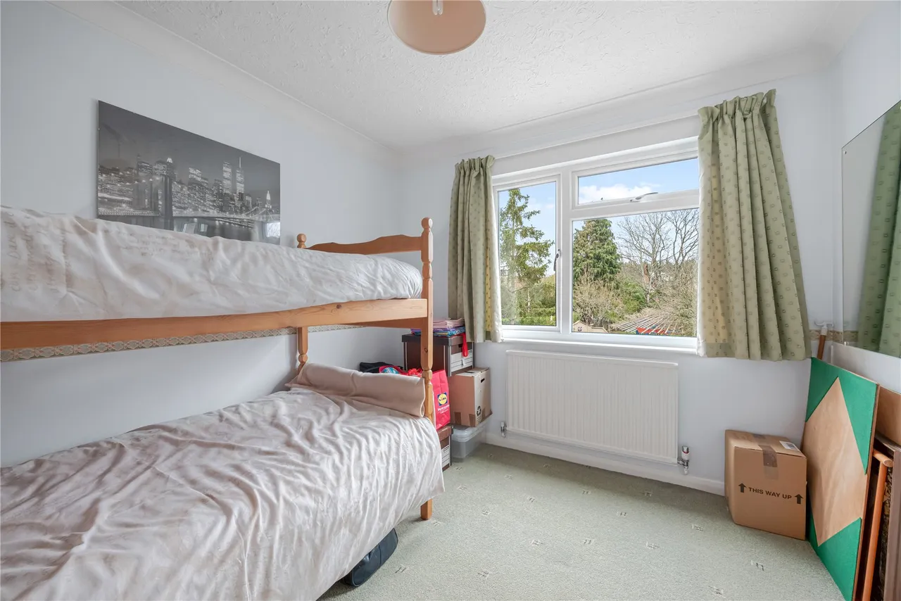 Fenns Lane, West End, GU24, photo 35