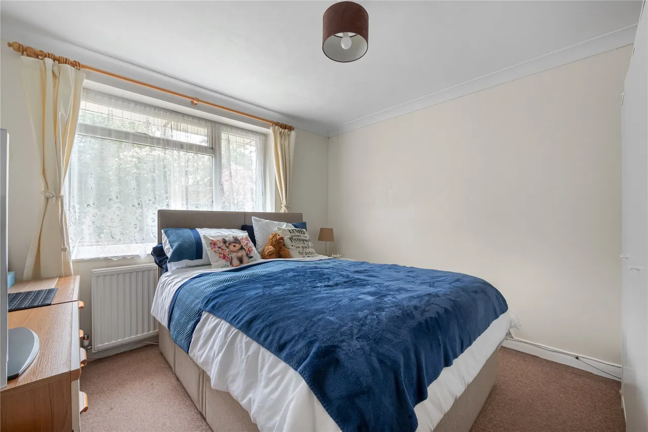 Fenns Lane, West End, GU24, photo 21