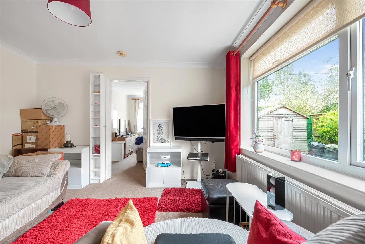 Fenns Lane, West End, GU24, photo 25