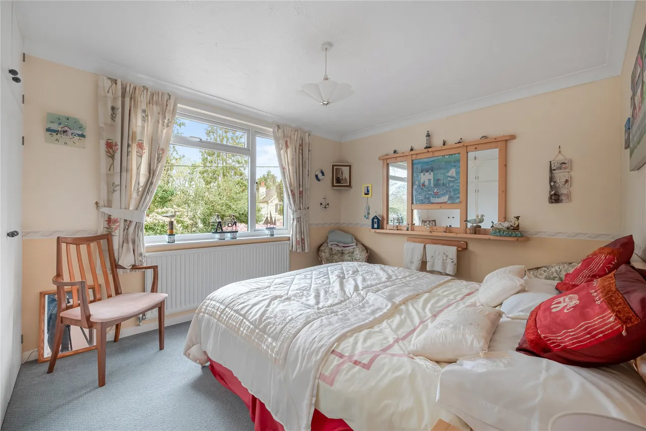 Fenns Lane, West End, GU24, photo 33