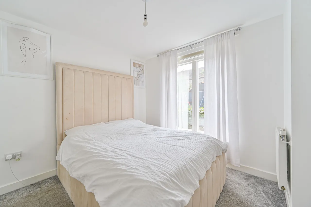 6 Ferdinand Court, Adenmore Road, London, photo 4