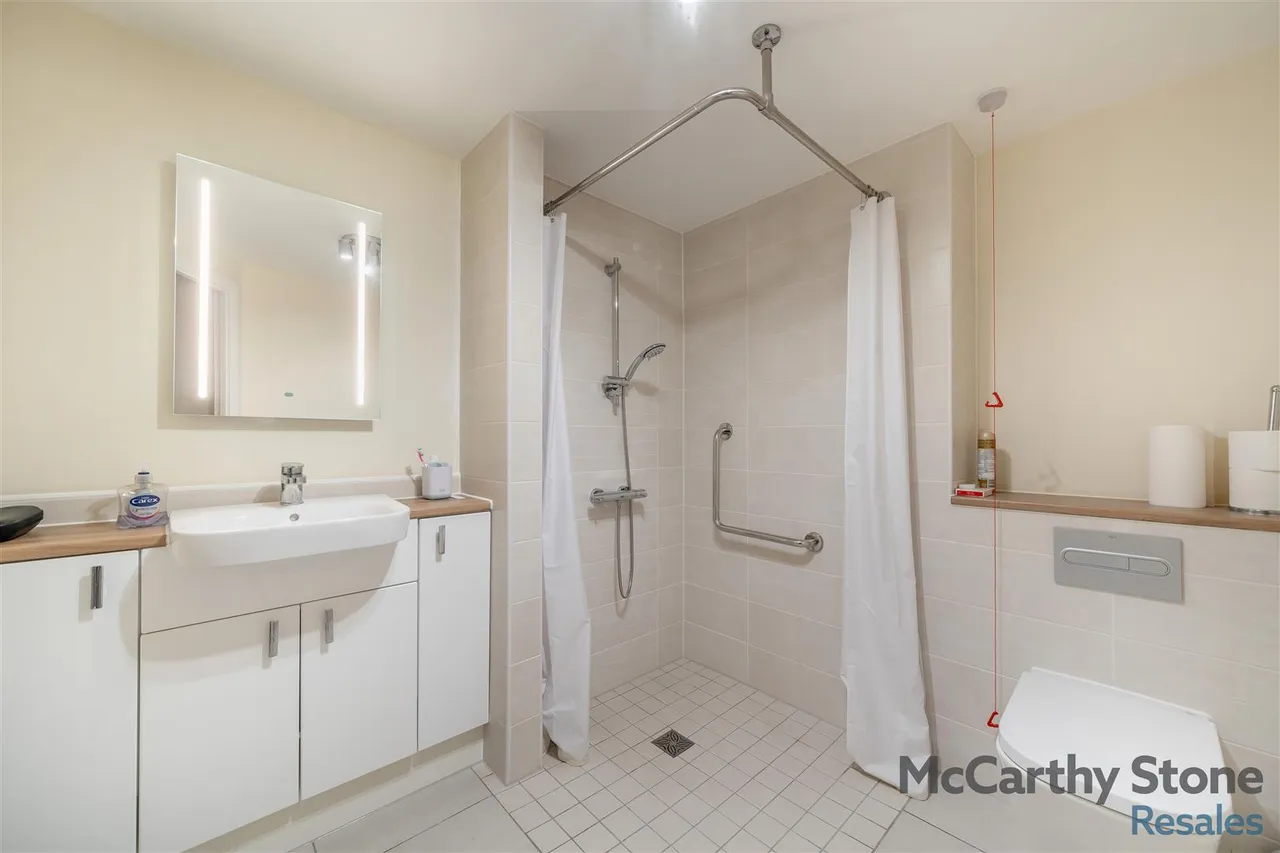 Burlington Gardens, Leyland, PR25, photo 10