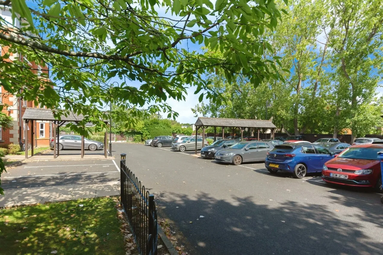 Warwick Road, Solihull, B92, photo 15