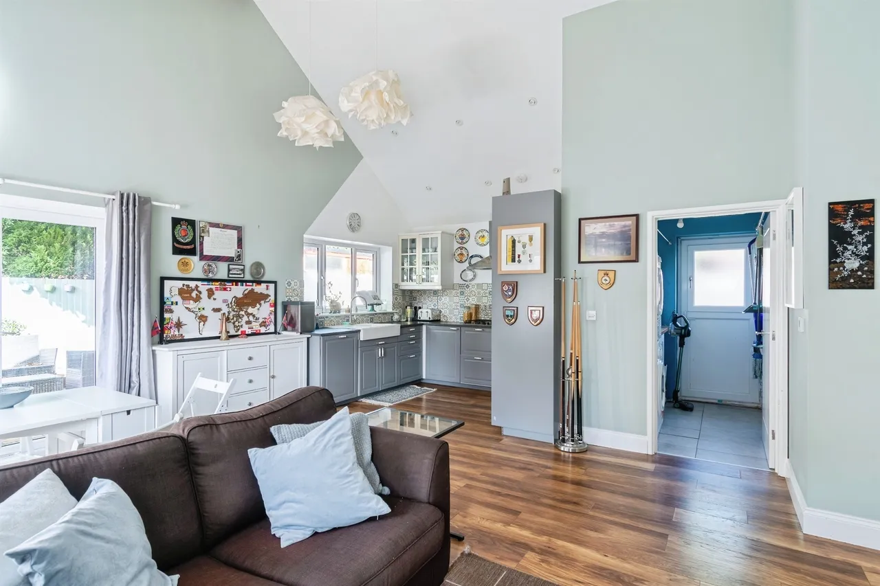 Beanacre Road, Melksham, photo 2