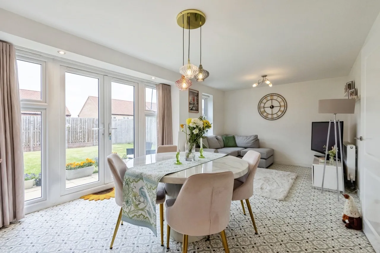 Stanley Hall Drive, Wakefield, West Yorkshire, WF1, photo 6