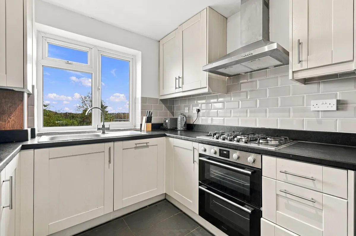 Durham Avenue, Woodford Green, IG8, photo 4