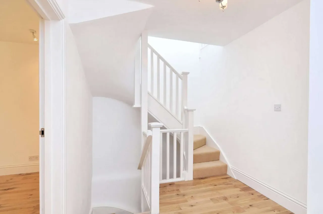 Glenilla Road, Belsize Park, London, NW3 4AJ, photo 4