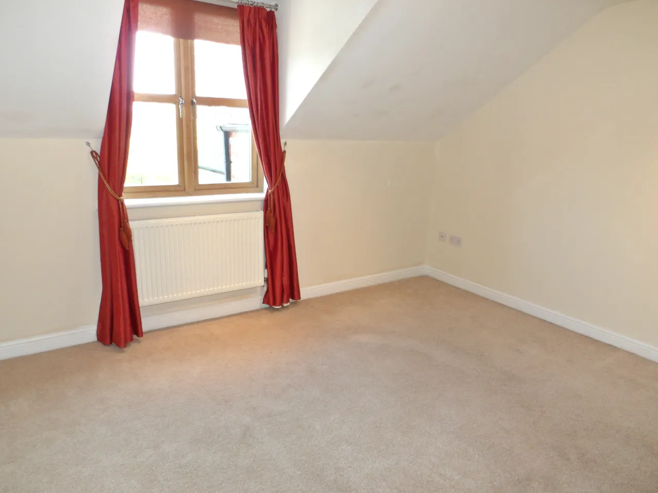 Main Street, Shelton, NG23, photo 19