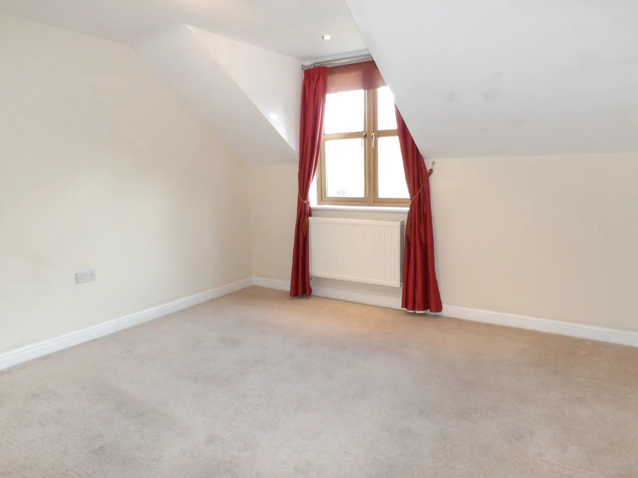 Main Street, Shelton, NG23, photo 17