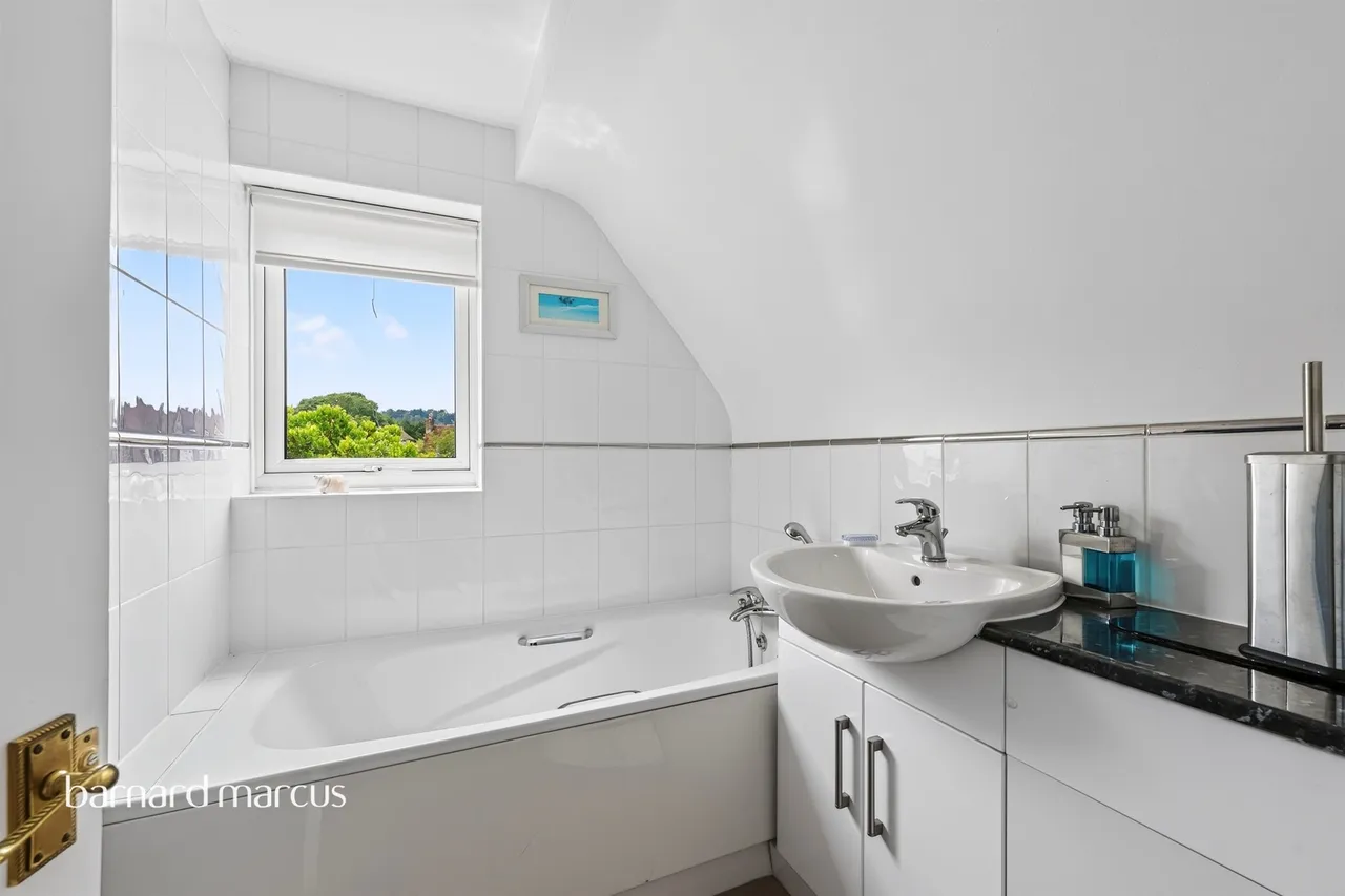 Glebe Road, Dorking, photo 11