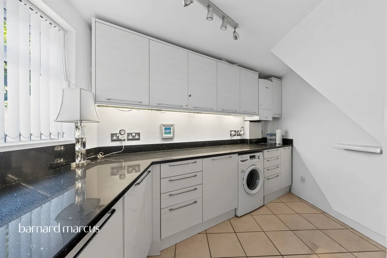 Glebe Road, Dorking, photo 6