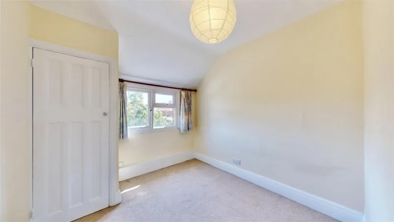 Wood Lane, Isleworth, photo 9