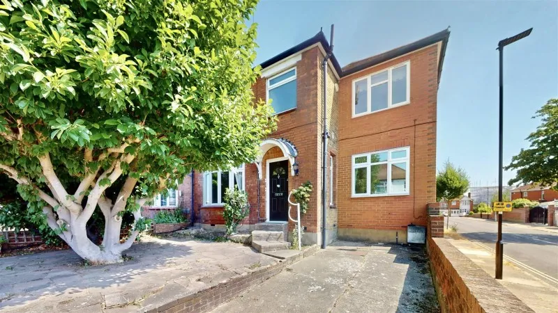 Wood Lane, Isleworth, photo 39