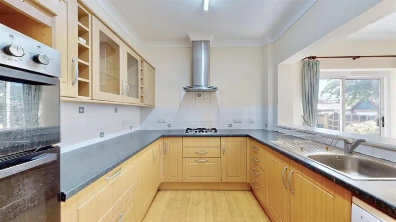 Wood Lane, Isleworth, photo 22