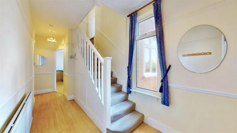 Wood Lane, Isleworth, photo 6