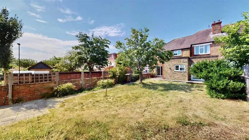 Wood Lane, Isleworth, photo 36