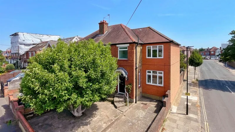 Wood Lane, Isleworth, photo 40