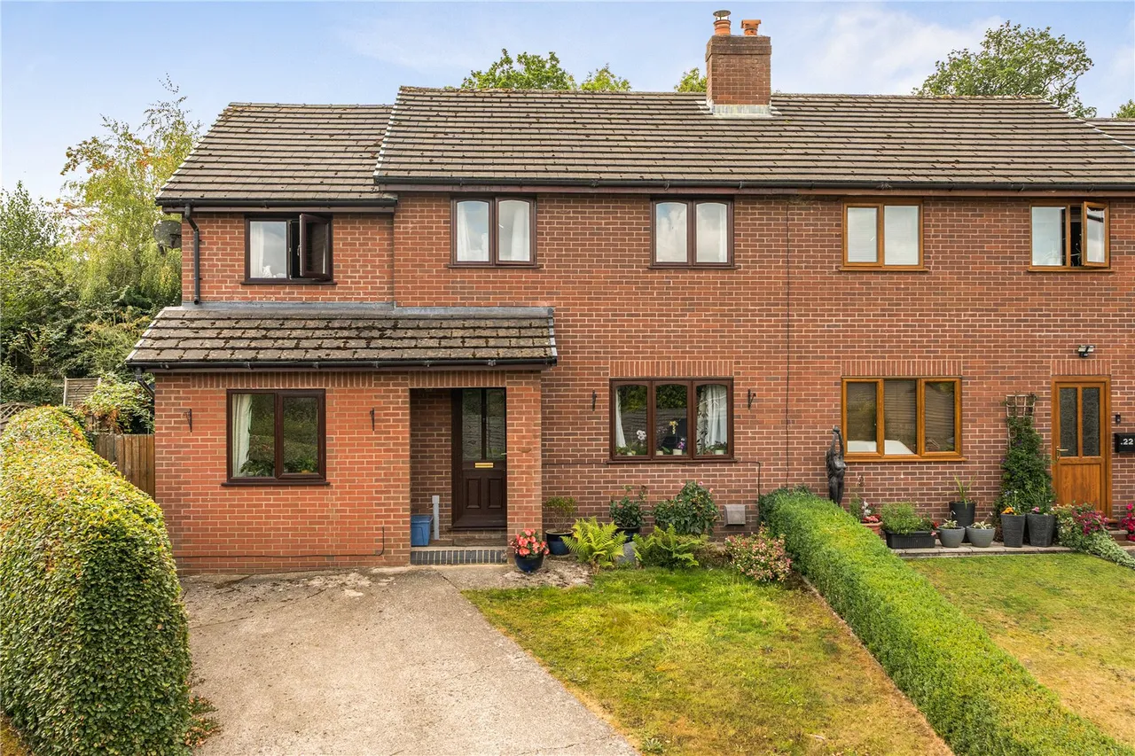 4 bed house for sale — Ffordd Newydd, Bettws Cedewain, Newtown, Powys, SY16 3DR