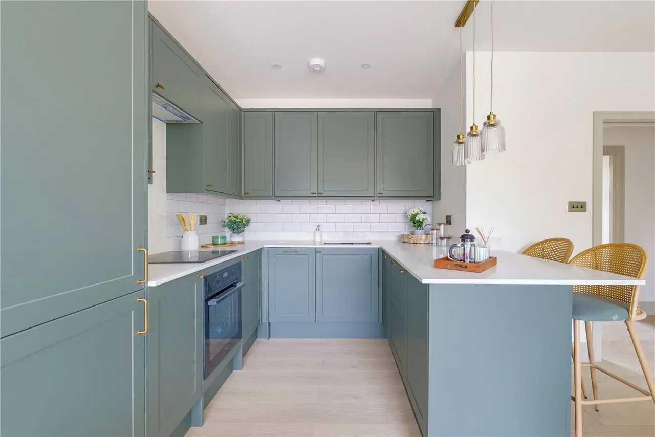 Granville Road, London, SW18, photo 9