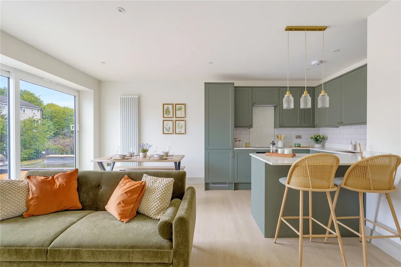 Granville Road, London, SW18, photo 5