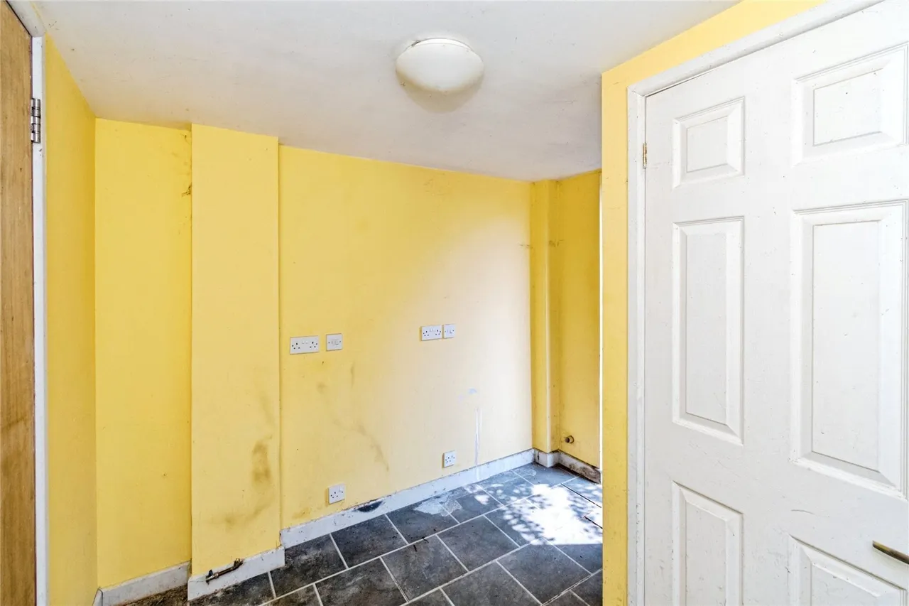 Elgar Road, Southampton, SO19, photo 7