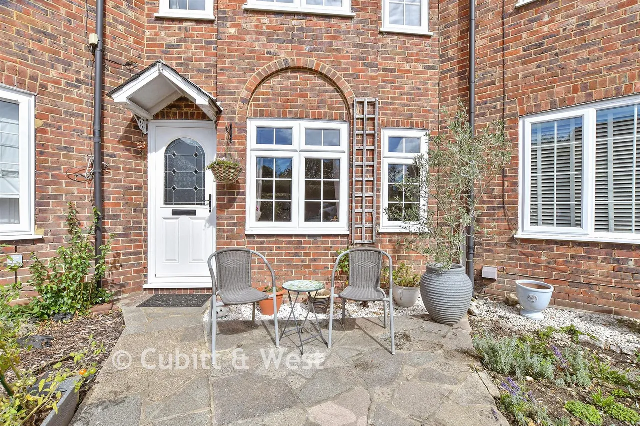 The Hoppety, Tadworth, KT20, photo 18