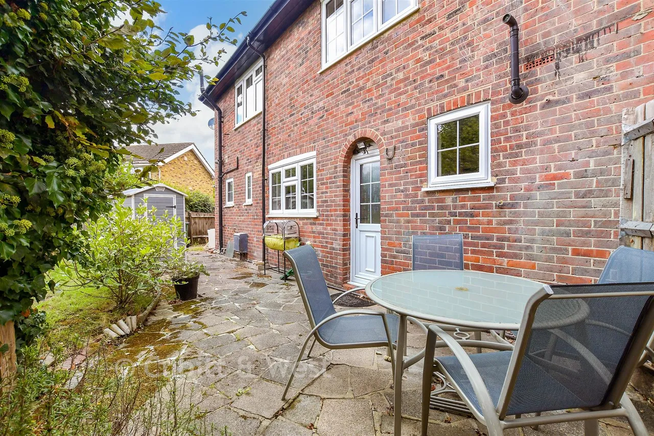 The Hoppety, Tadworth, KT20, photo 2