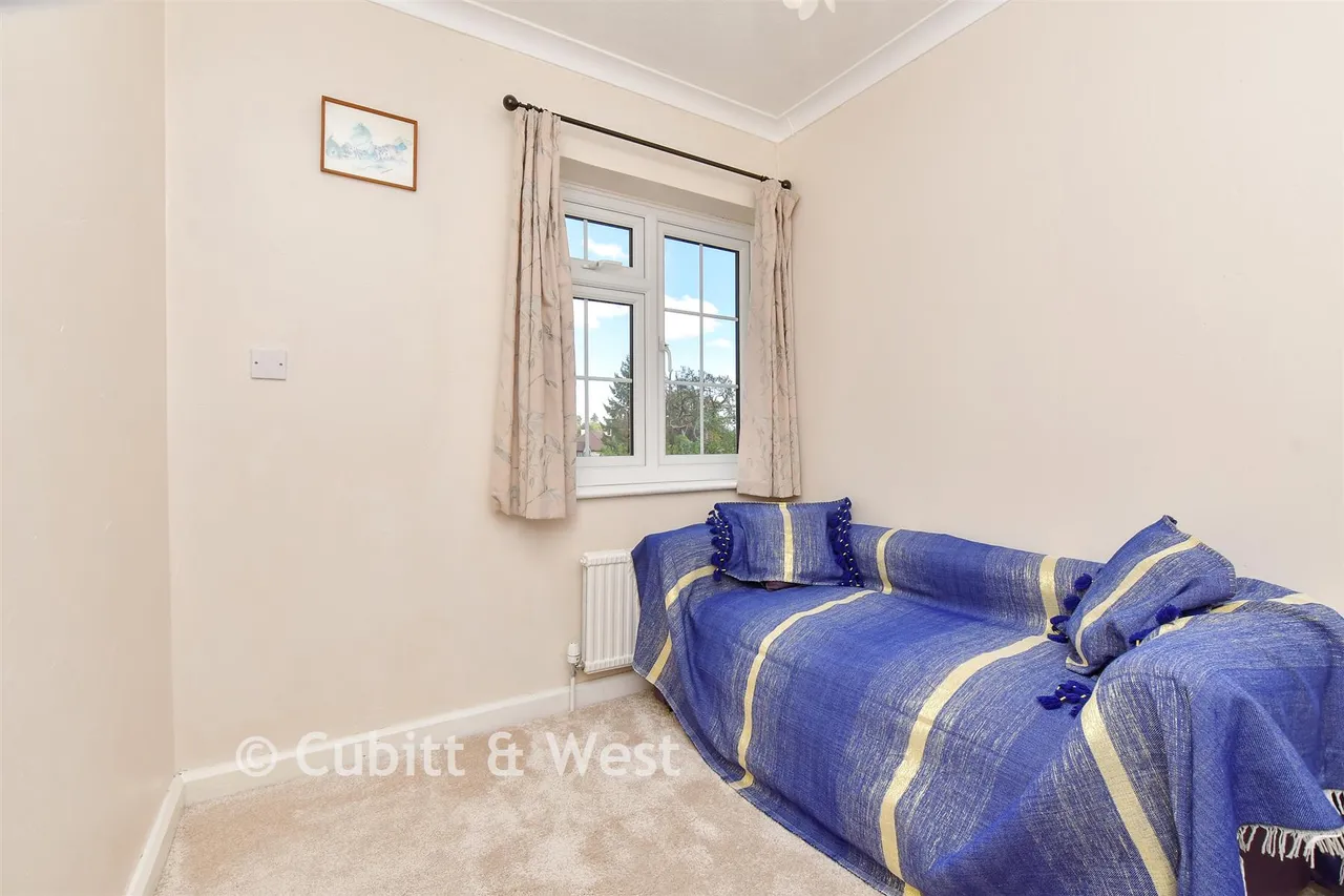 The Hoppety, Tadworth, KT20, photo 14