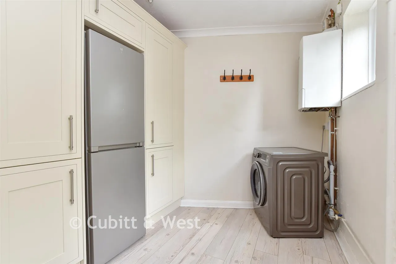 The Hoppety, Tadworth, KT20, photo 10