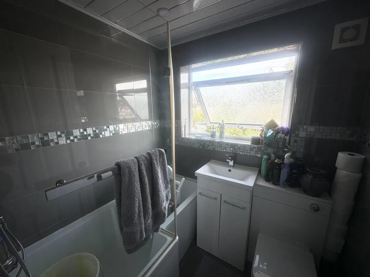 Bradden Street, PE3, photo 3