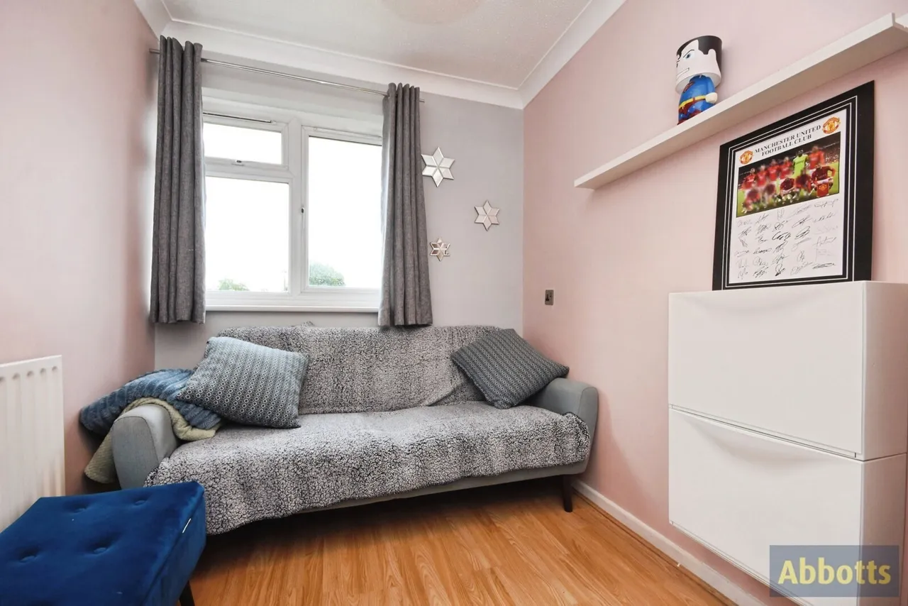 Lundy Close, Southend-on-Sea, Essex, SS2, photo 8