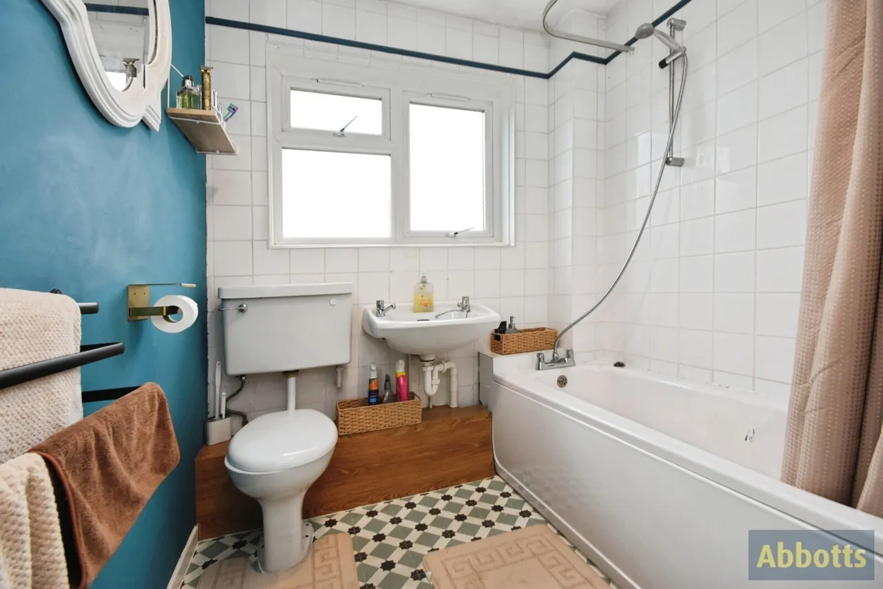 Lundy Close, Southend-on-Sea, Essex, SS2, photo 13