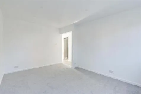 Lady Bay Court, West Bridgford, NG2, photo 6