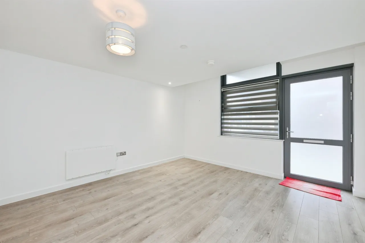 Edinburgh Gate, Harlow, photo 6