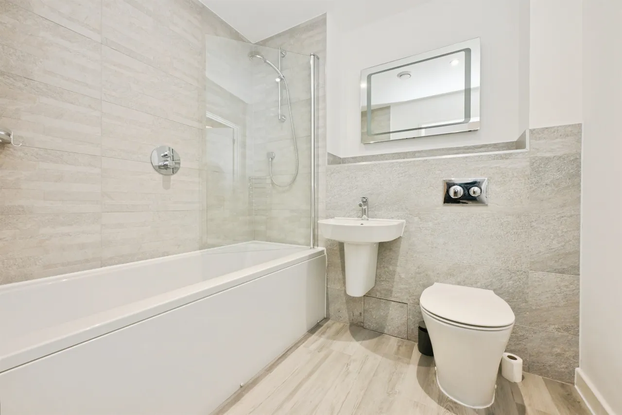 Edinburgh Gate, Harlow, photo 11