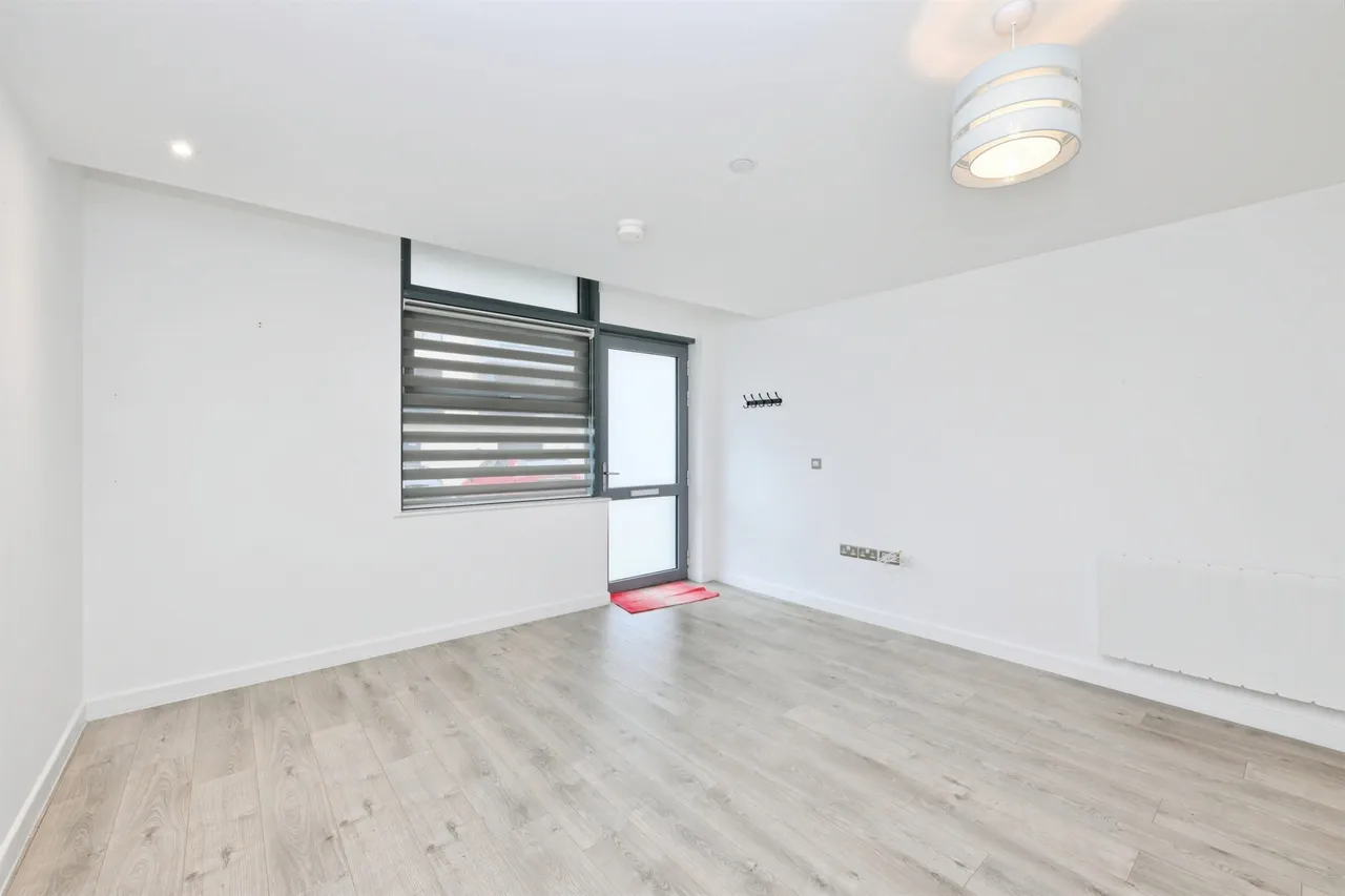 Edinburgh Gate, Harlow, photo 7