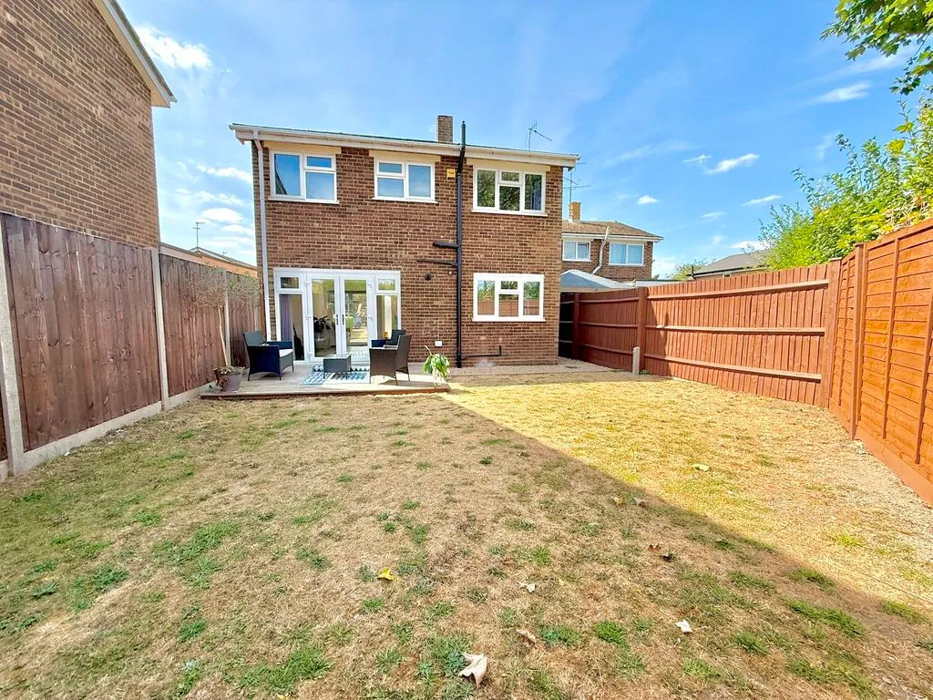 Allen Close, Dunstable LU5 4DG, photo 15
