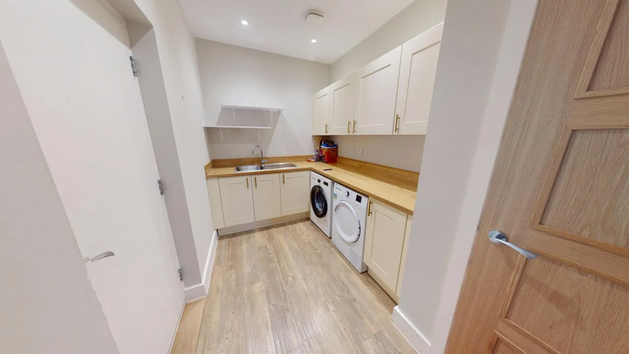 Southern View, Haywards Heath, RH16, photo 12