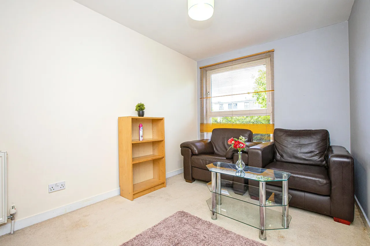 1 Firpark Close, Glasgow, photo 12