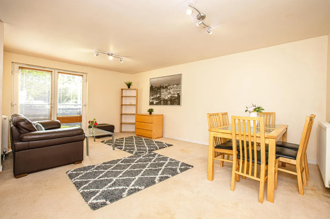 1 Firpark Close, Glasgow, photo 4