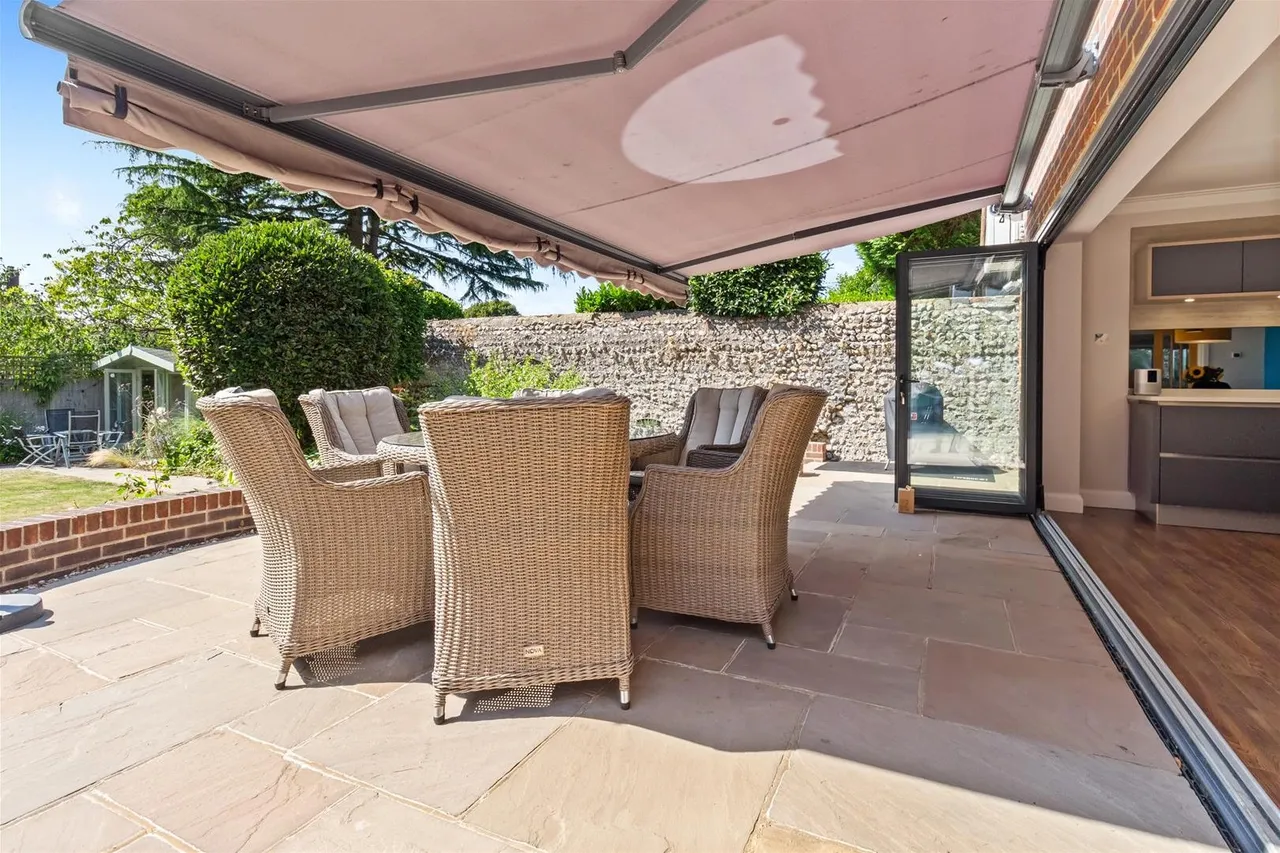 Fernhurst Drive, Goring-By-Sea, Worthing, photo 14