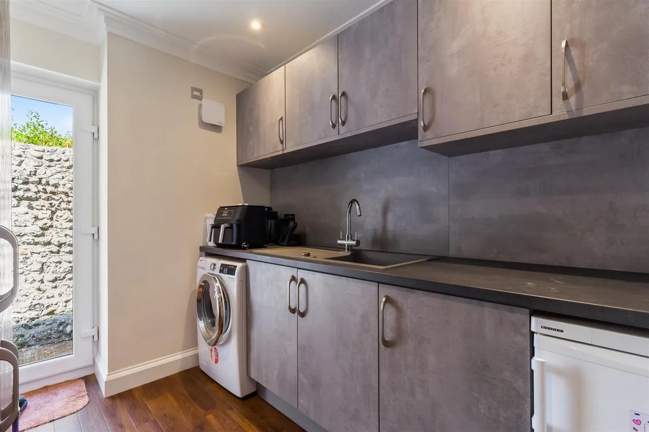 Fernhurst Drive, Goring-By-Sea, Worthing, photo 23