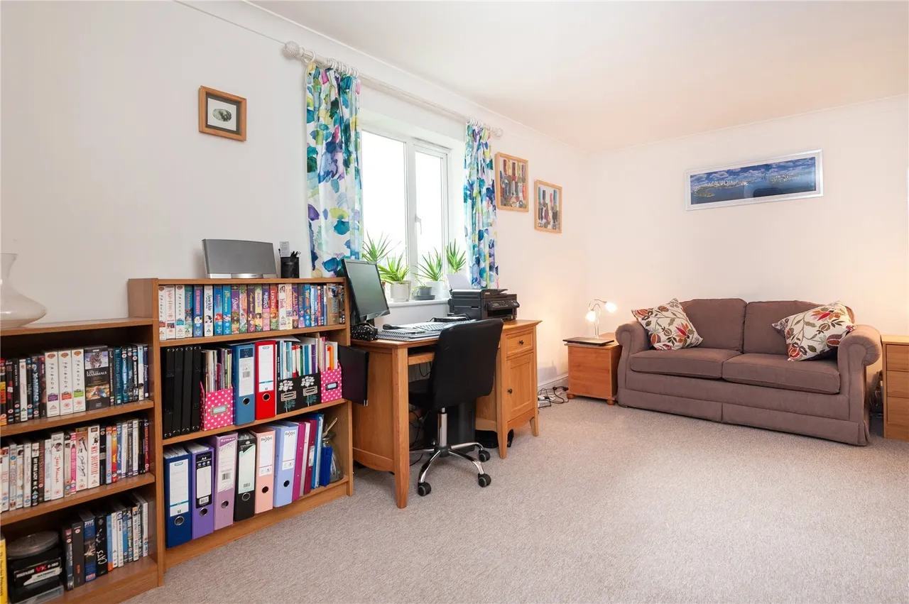 Second Cross Road, Twickenham, TW2, photo 14