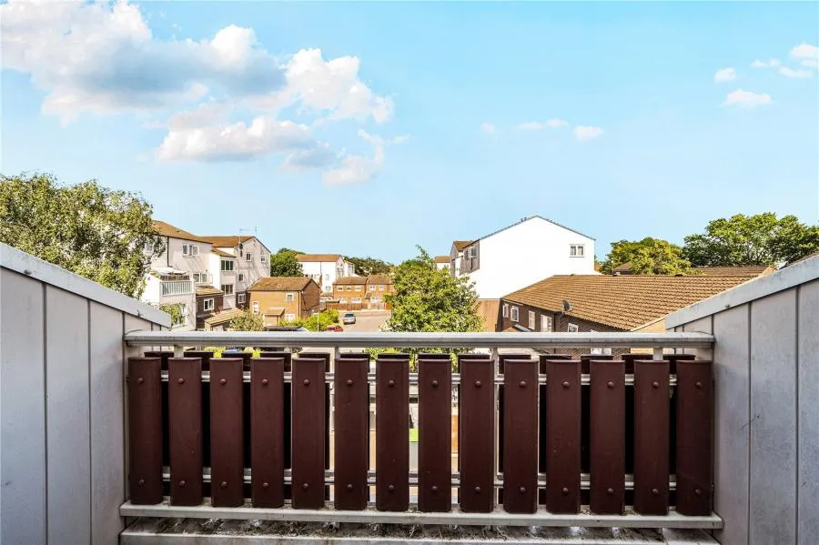 Dunmow Close, Feltham, TW13, photo 15