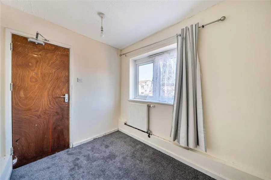 Dunmow Close, Feltham, TW13, photo 13