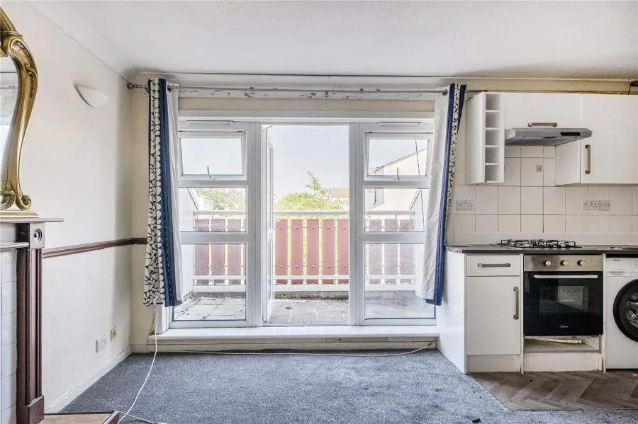 Dunmow Close, Feltham, TW13, photo 5