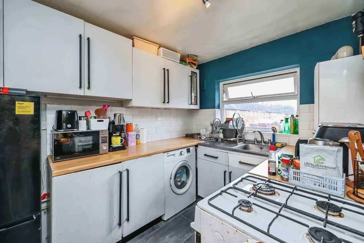 Glapton Lane, Clifton, Nottingham, NG11, photo 2