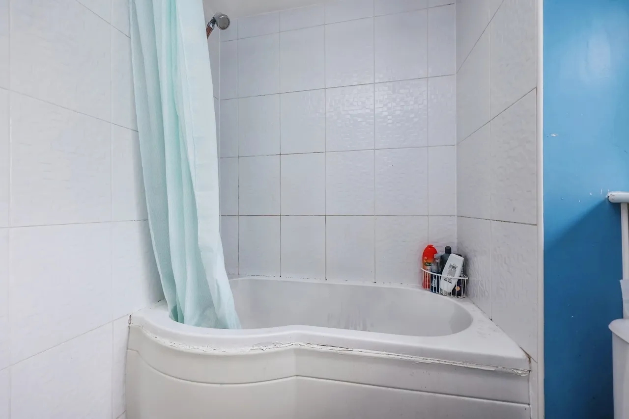 Glapton Lane, Clifton, Nottingham, NG11, photo 9