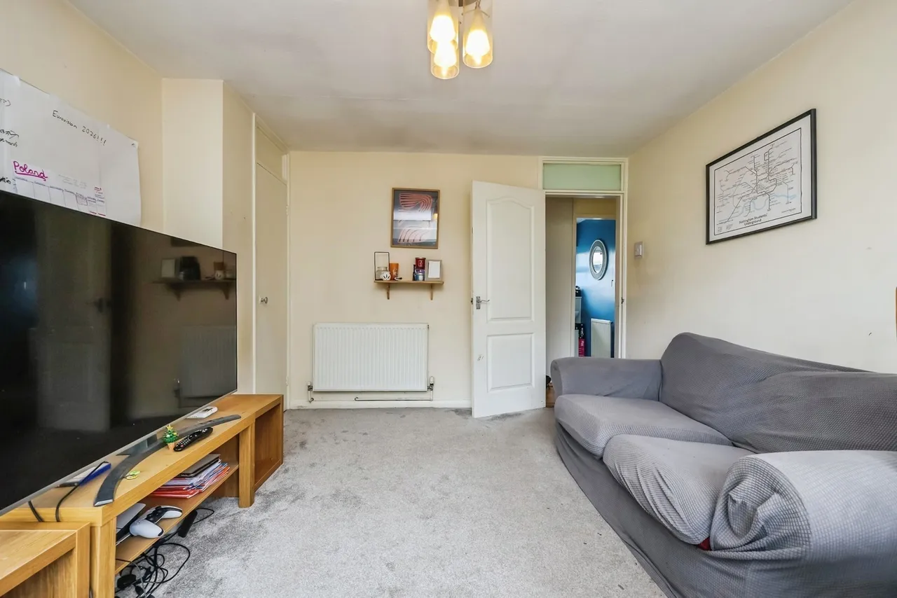 Glapton Lane, Clifton, Nottingham, NG11, photo 6