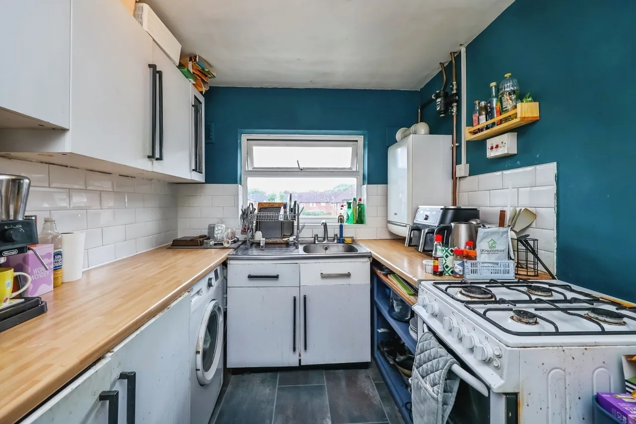 Glapton Lane, Clifton, Nottingham, NG11, photo 5